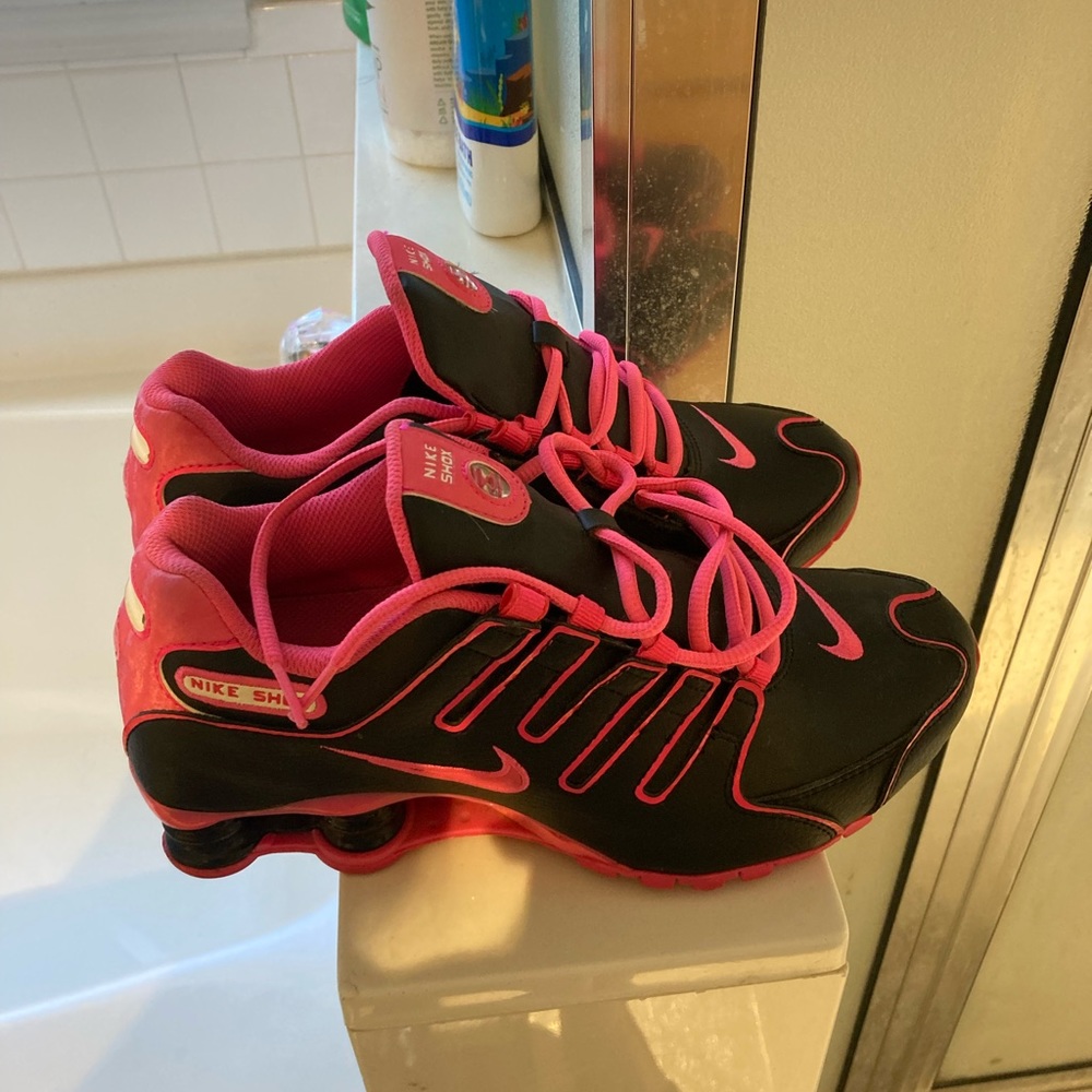 Barley Woren Nike shox 7 1/2